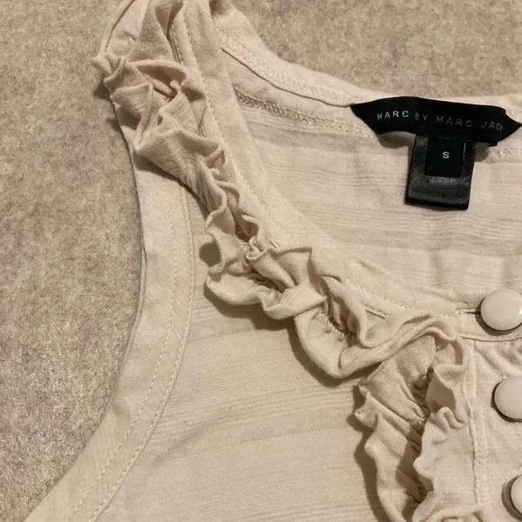 Button Ruffle Tank - Picture 4 of 8